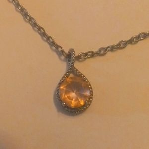 Shiny pink rhinestone necklace